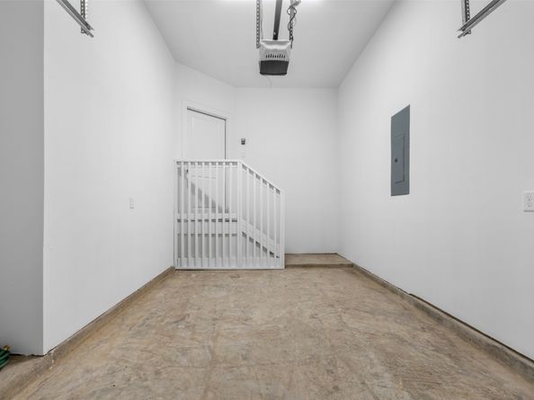 1222 E 33rd Street, Houston TX 77022