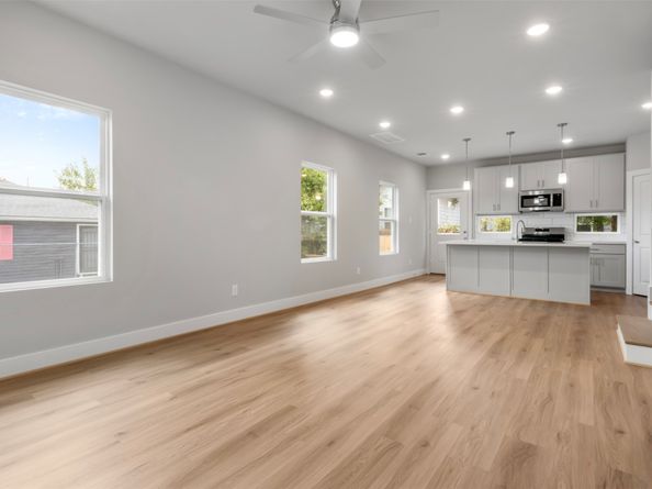 1222 E 33rd Street, Houston TX 77022