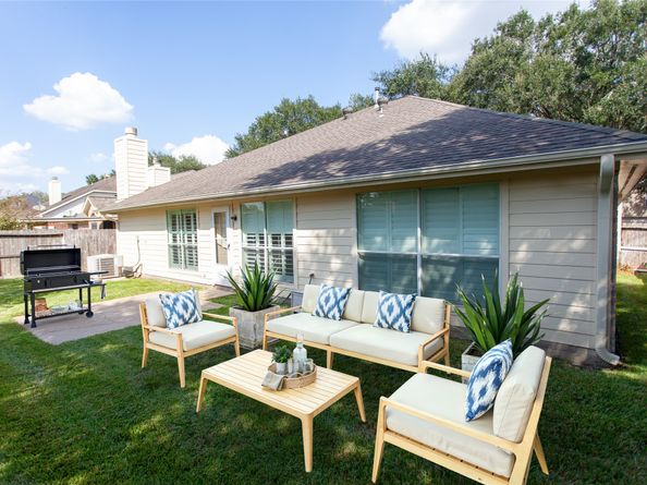 1203 Augusta Drive, Richmond TX 77406