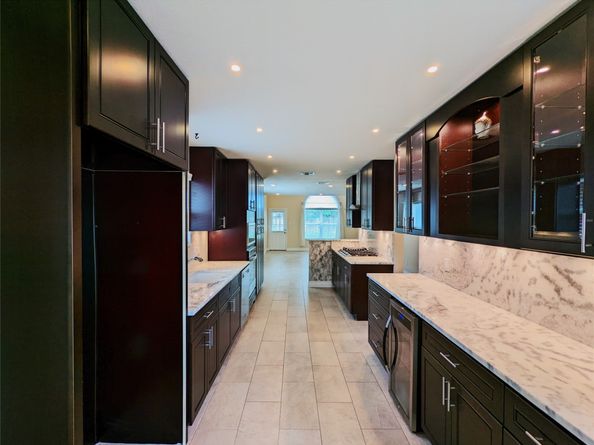 8815 Lyndonnille Falls Lane, Houston TX 77078
