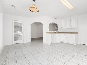 8502 Detroit Street D, Houston TX 77017