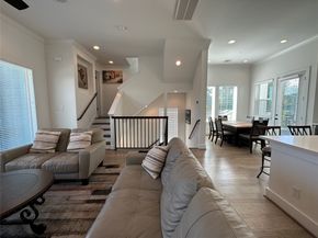 2714 Nagle Street, Houston TX 77004