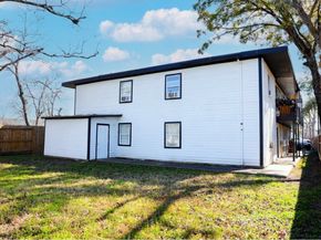 909 Yorkshire st Street 8, Houston TX 77022
