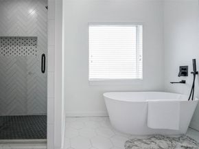 10118 Briar Rose Drive, Houston TX 77042