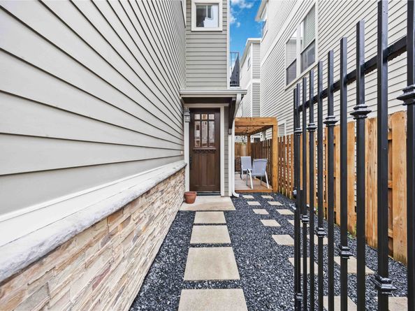 2435 Charleston Street C, Houston TX 77021