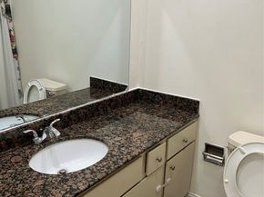 2211 S Braeswood Boulevard 23B, Houston TX 77030