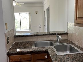 2211 S Braeswood Boulevard 23B, Houston TX 77030