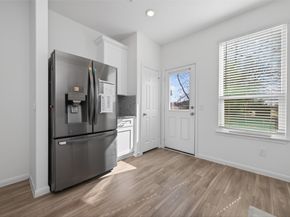 7326 Madison Commons Lane, Houston TX 77075