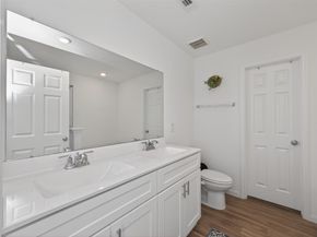 7326 Madison Commons Lane, Houston TX 77075