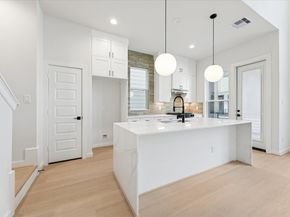 817 Thornton Road F, Houston TX 77018