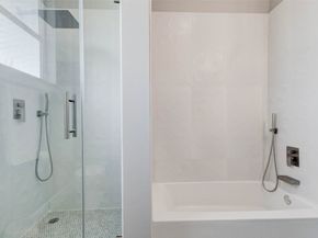 5522 Kiam Street A, Houston TX 77007