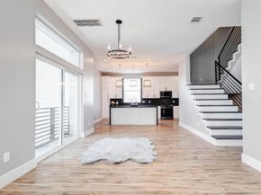 5522 Kiam Street A, Houston TX 77007