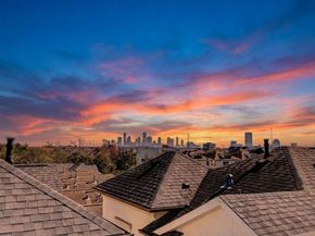 5522 Kiam Street A, Houston TX 77007