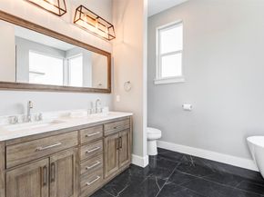 5522 Kiam Street A, Houston TX 77007