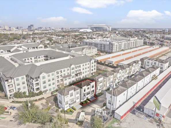 3120 Mitchell Landing Court, Houston TX 77025