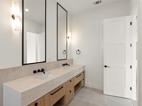 310 E 35th Street, Houston TX 77018
