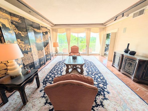 121 N Post Oak Lane 505, Houston TX 77024