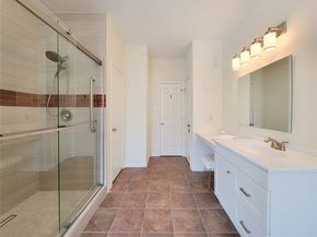 3002 Royal Oaks Crest, Houston TX 77082