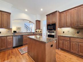 3002 Royal Oaks Crest, Houston TX 77082