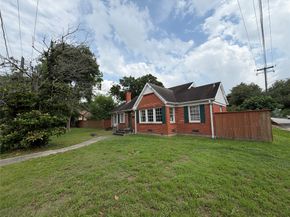 500 Fairbanks Street, Houston TX 77009