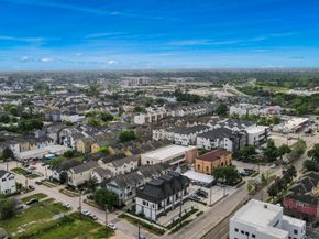 2426 Ella Boulevard, Houston TX 77008