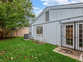 6351 Cambridge Glen Lane, Houston TX 77035