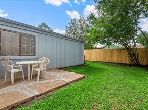 6351 Cambridge Glen Lane, Houston TX 77035