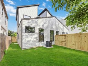 7130 Saint Augustine Street AB, Houston TX 77021