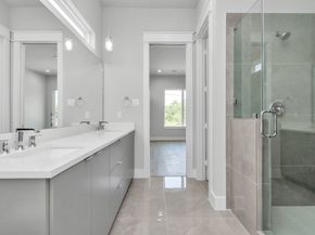 5812 Burt Street, Houston TX 77091