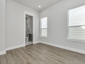 5812 Burt Street, Houston TX 77091