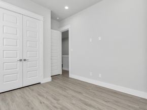 5812 Burt Street, Houston TX 77091