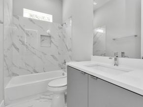 5812 Burt Street, Houston TX 77091