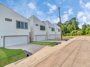 5812 Burt Street, Houston TX 77091