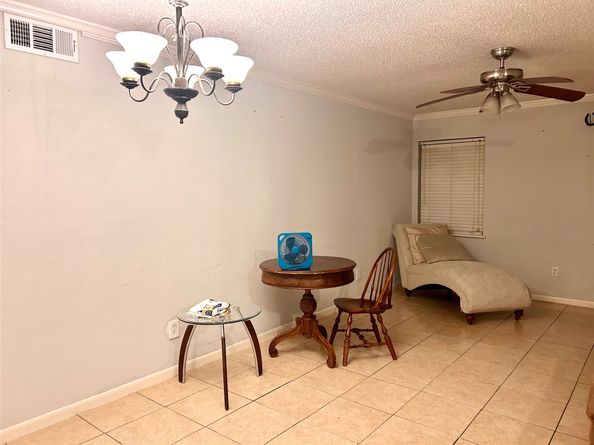 11643 Chimney Rock Road B, Houston TX 77035