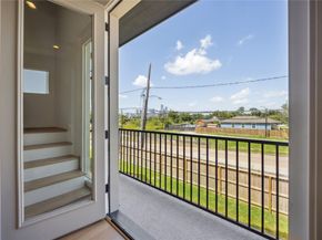 2806 Mills Street, Houston TX 77026