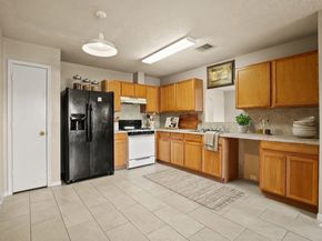 5247 Panay Park Drive, Houston TX 77048
