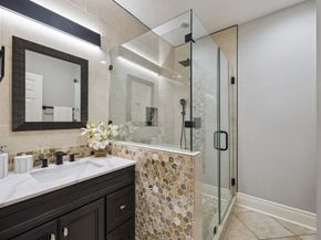 5126 Beacon Point, Sugar Land TX 77479