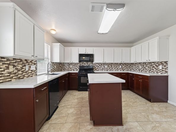 6002 Villa Hills Drive, Houston TX 77066