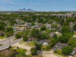5207 Enyart Street, Houston TX 77021