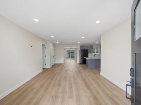 5207 Enyart Street, Houston TX 77021