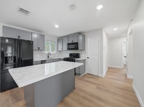 5207 Enyart Street, Houston TX 77021