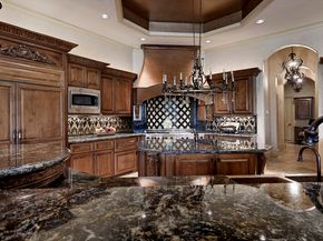 19 Hepplewhite Way, The Woodlands TX 77382