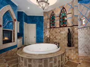 19 Hepplewhite Way, The Woodlands TX 77382