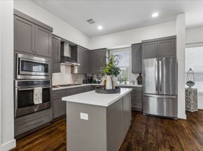 2004 Rosedale Street A, Houston TX 77004