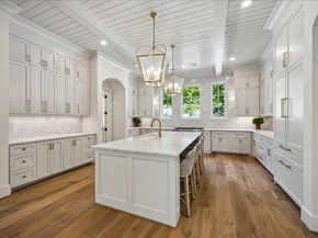 10801 Long Shadow Lane, Hunters Creek Village TX 77024