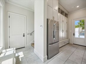 10801 Long Shadow Lane, Hunters Creek Village TX 77024