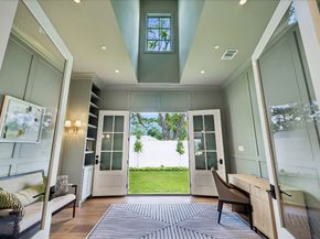 10801 Long Shadow Lane, Hunters Creek Village TX 77024