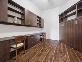 5005 Hidalgo Street 210, Houston TX 77056