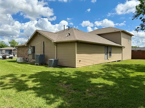 14110 Brownsville Street, Houston TX 77015