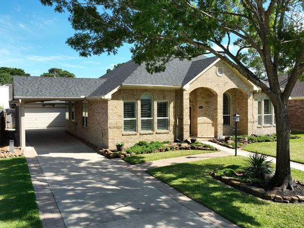 6411 Brittany Park Lane, Houston TX 77066